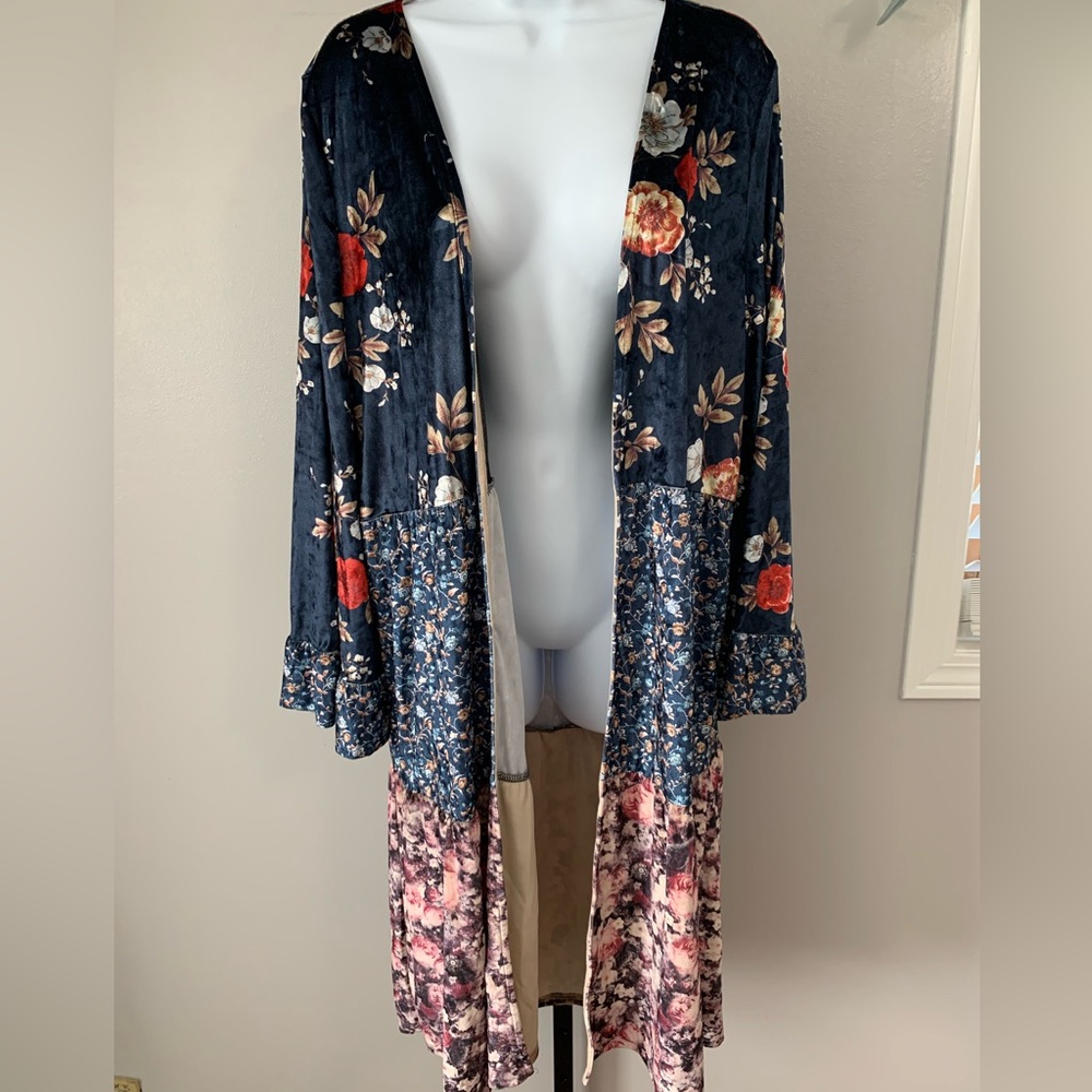 ODDY Floral Velvet Kimono/Duster in Floral Patterns